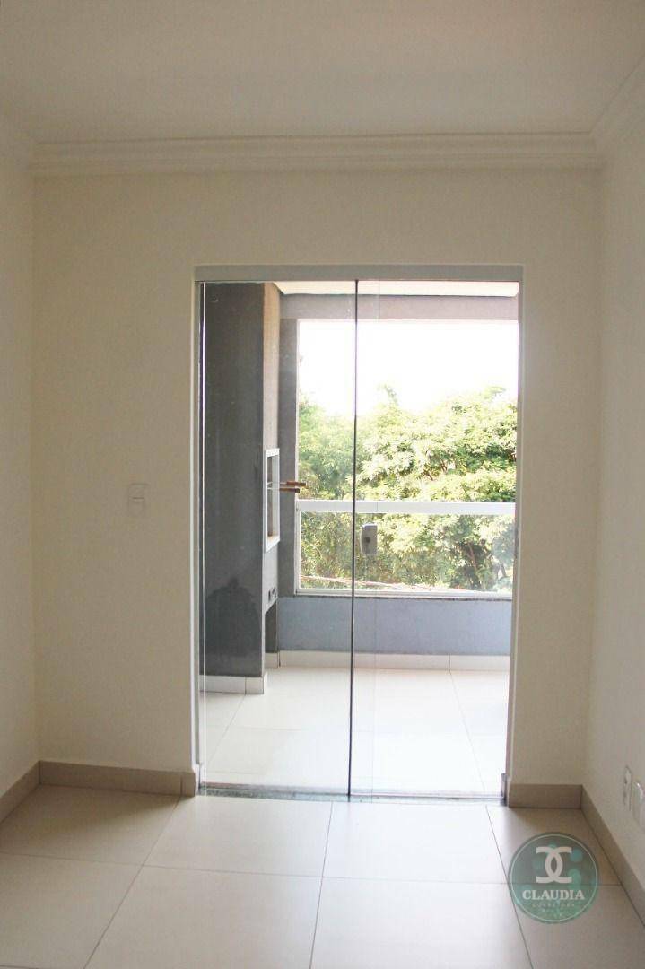 Apartamento à venda com 2 quartos, 79m² - Foto 8