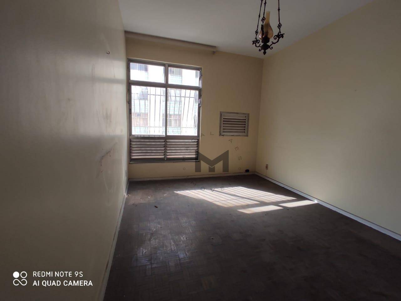 Apartamento à venda com 4 quartos, 140m² - Foto 9