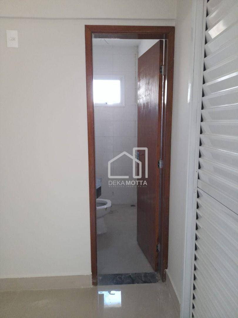 Apartamento à venda com 3 quartos, 117m² - Foto 2