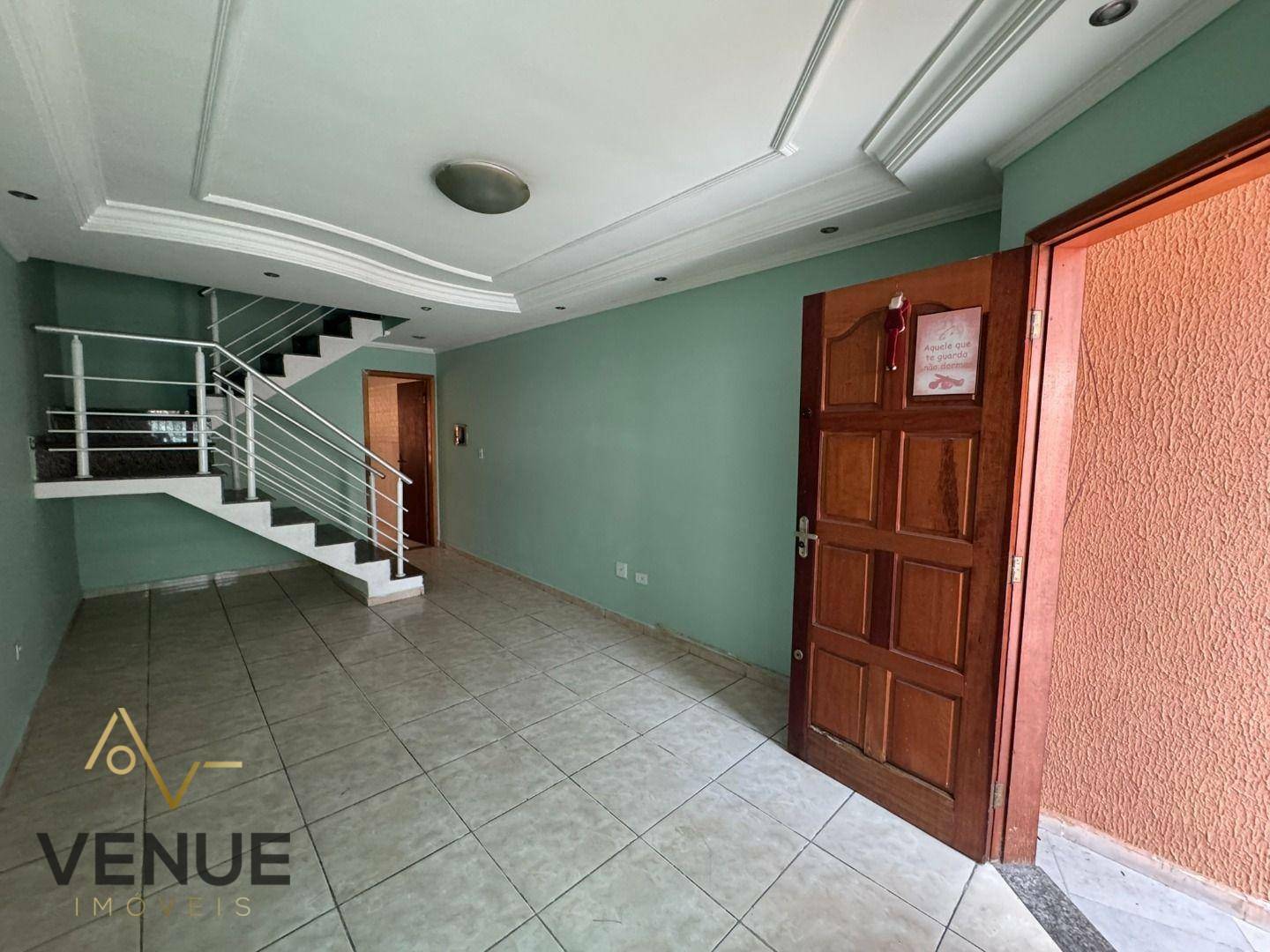 Sobrado à venda com 2 quartos, 94m² - Foto 1