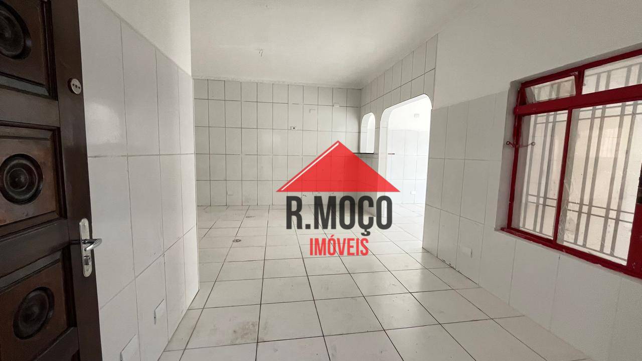 Casa para alugar com 5 quartos, 130m² - Foto 5