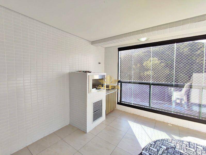 Apartamento à venda com 3 quartos, 98m² - Foto 2