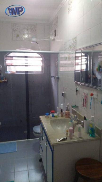 Sobrado à venda com 3 quartos, 181m² - Foto 32