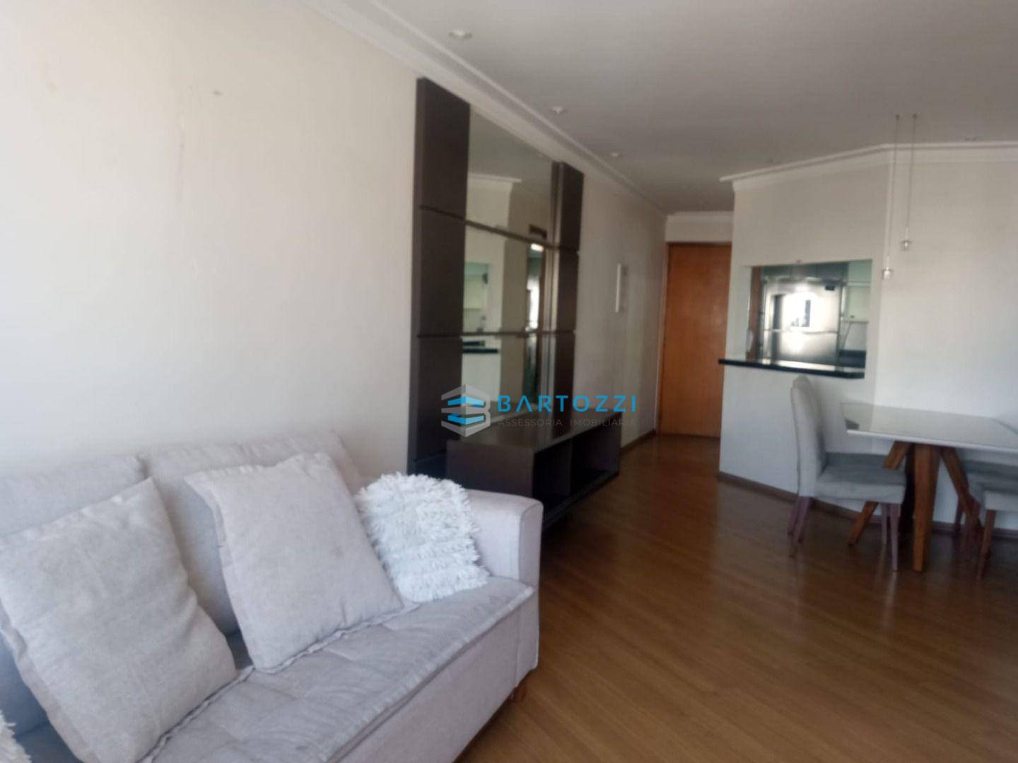 Apartamento à venda com 2 quartos, 70m² - Foto 8