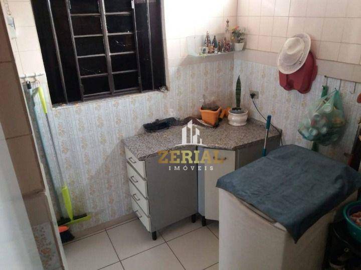 Casa à venda com 4 quartos, 250m² - Foto 16