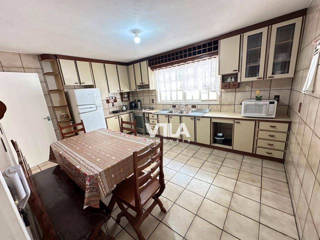 Casa à venda e aluguel com 5 quartos, 246m² - Foto 15