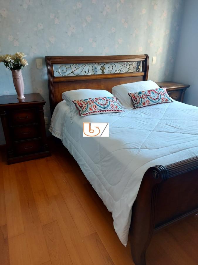 Apartamento para alugar com 3 quartos, 133m² - Foto 12