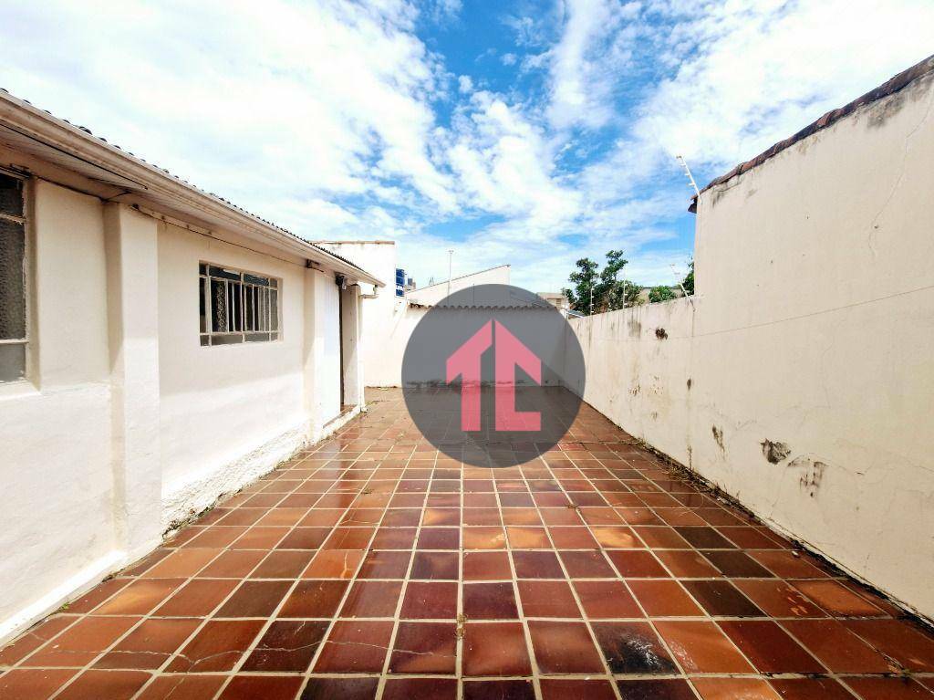 Casa à venda e aluguel com 2 quartos, 88m² - Foto 31