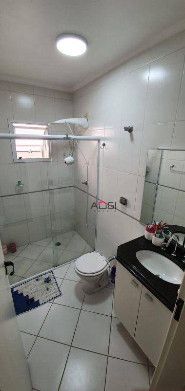 Casa à venda com 3 quartos, 132m² - Foto 8