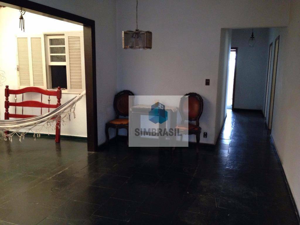 Casa à venda com 3 quartos, 220m² - Foto 1