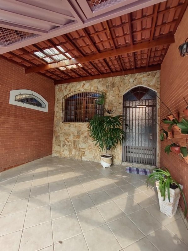 Sobrado à venda com 3 quartos, 125m² - Foto 1