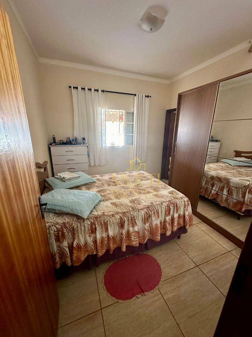 Chácara à venda com 2 quartos, 250m² - Foto 8