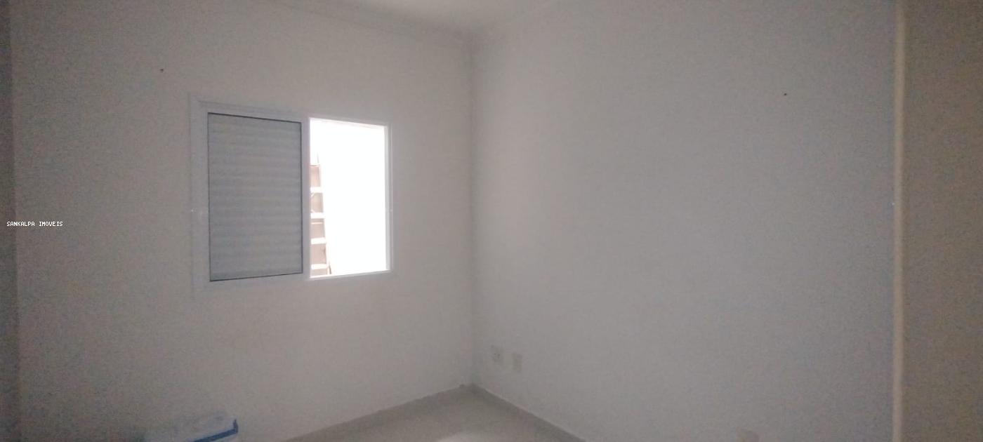 Casa à venda com 2 quartos, 71m² - Foto 16