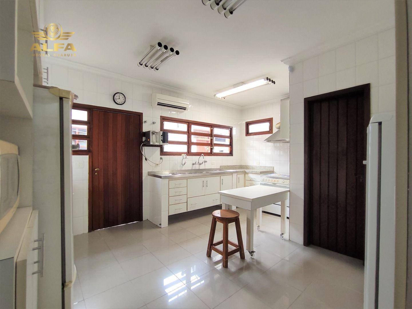 Casa à venda com 4 quartos, 340m² - Foto 26