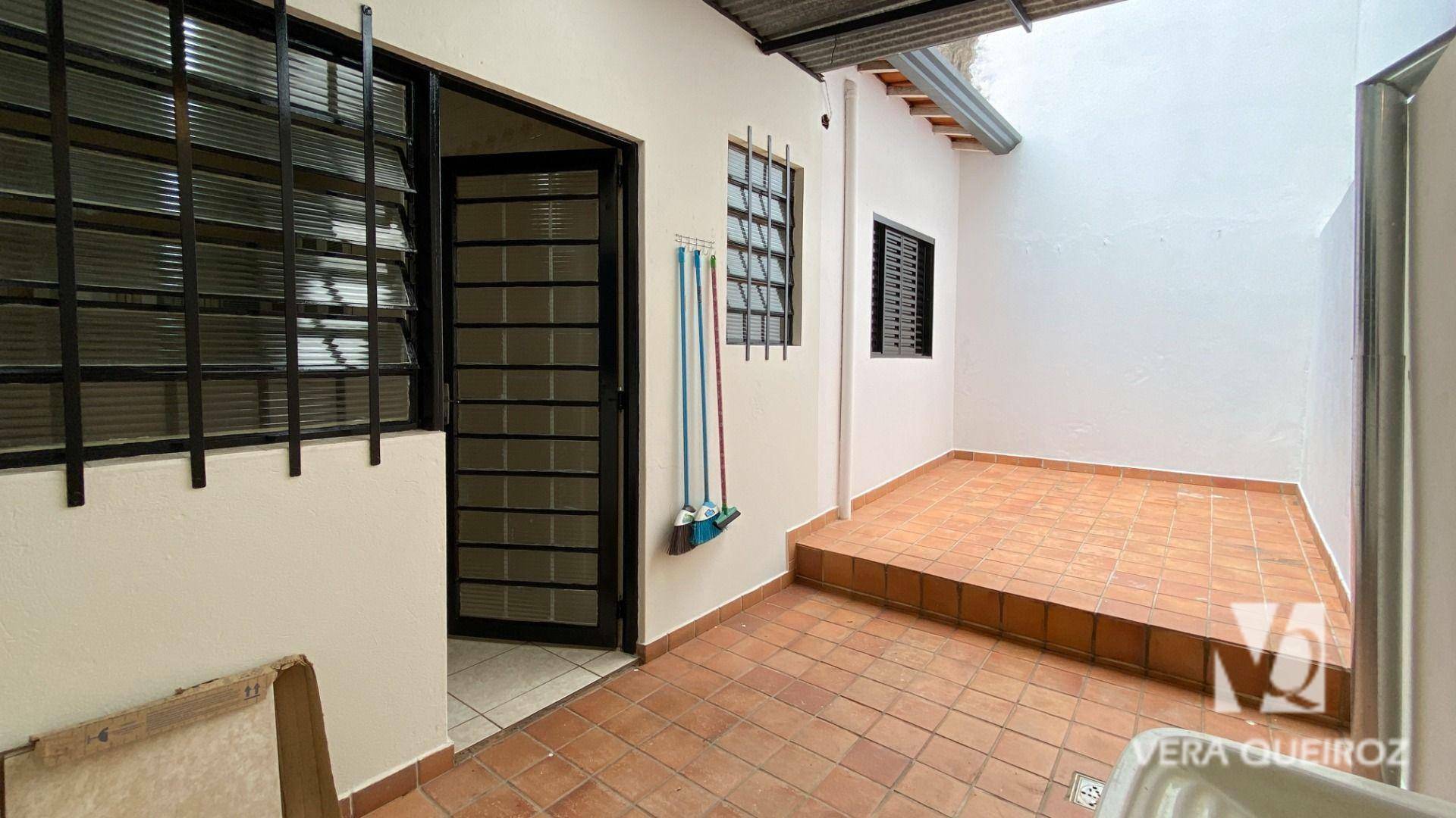 Casa para alugar com 3 quartos, 108m² - Foto 15