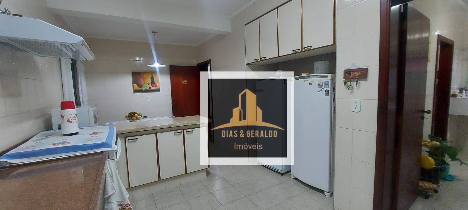 Sobrado à venda com 3 quartos, 264m² - Foto 14