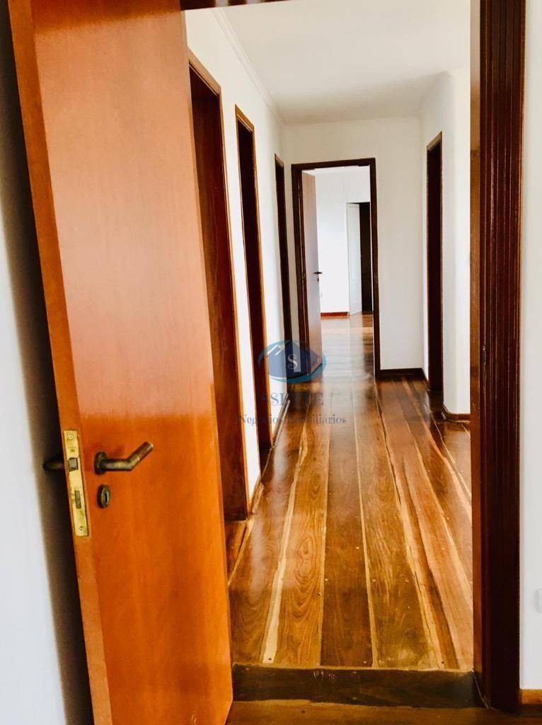 Apartamento à venda com 4 quartos, 220m² - Foto 4