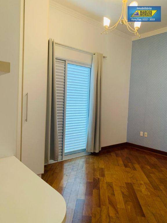 Casa de Condomínio para alugar com 4 quartos, 360m² - Foto 4