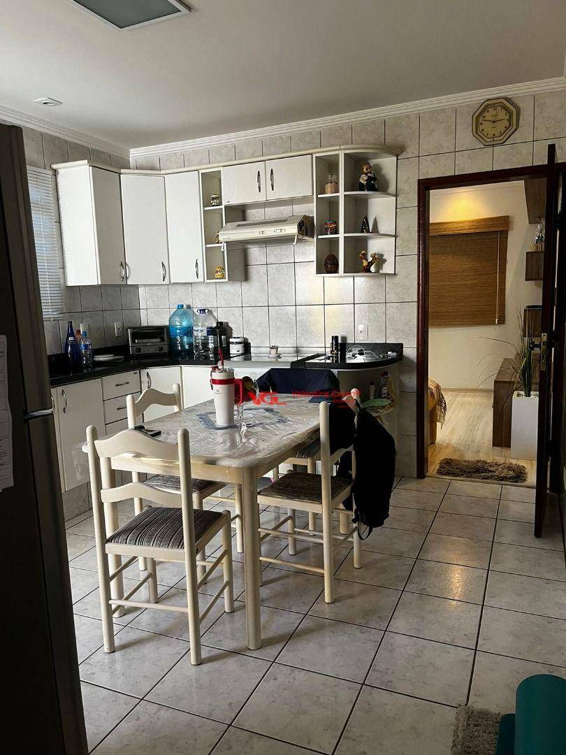 Casa à venda com 2 quartos, 101m² - Foto 5