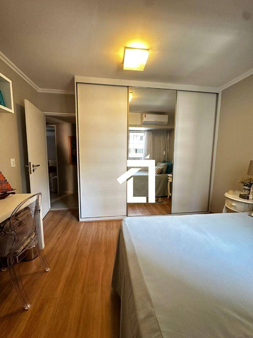 Apartamento, 3 quartos, 121 m² - Foto 2