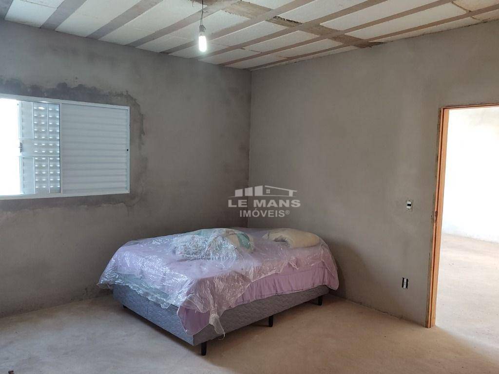 Chácara à venda com 2 quartos, 220m² - Foto 8