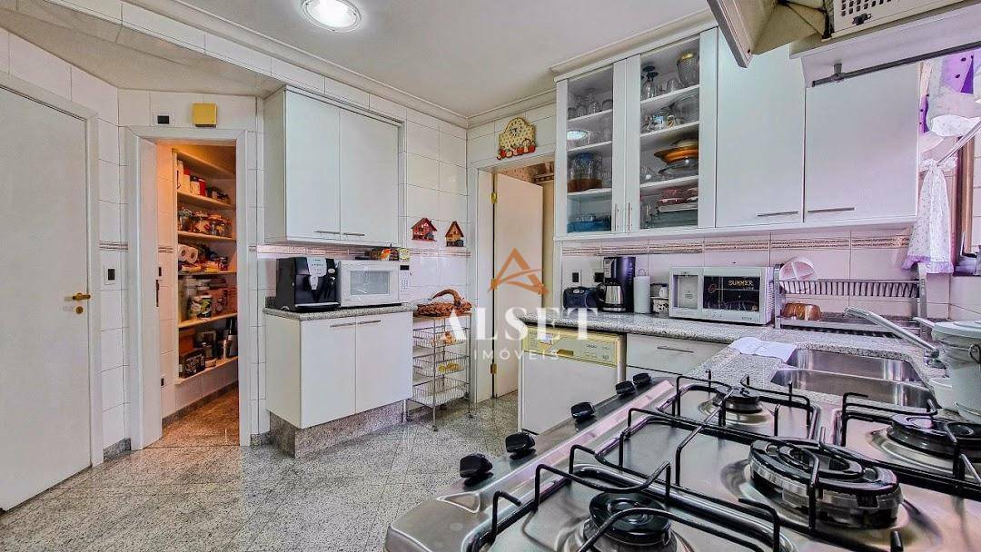 Apartamento à venda e aluguel com 4 quartos, 226m² - Foto 17