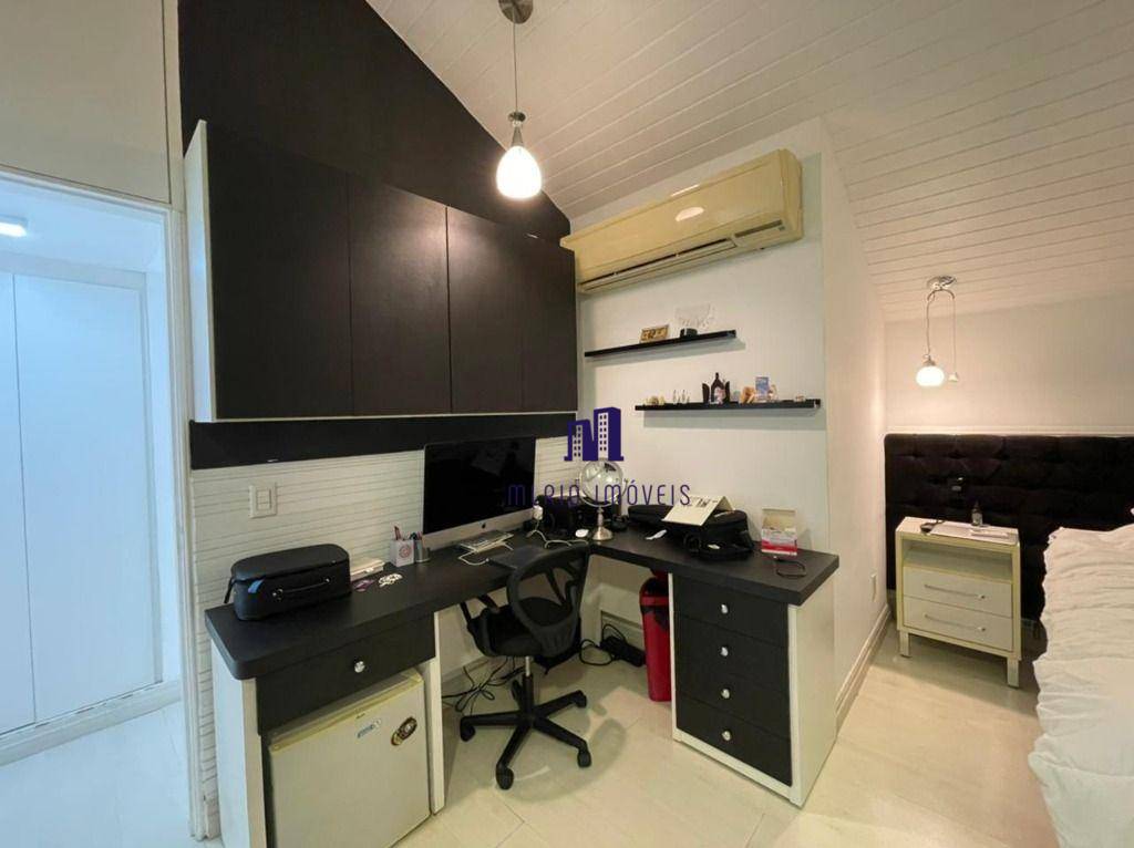 Casa de Condomínio à venda com 4 quartos, 200m² - Foto 18