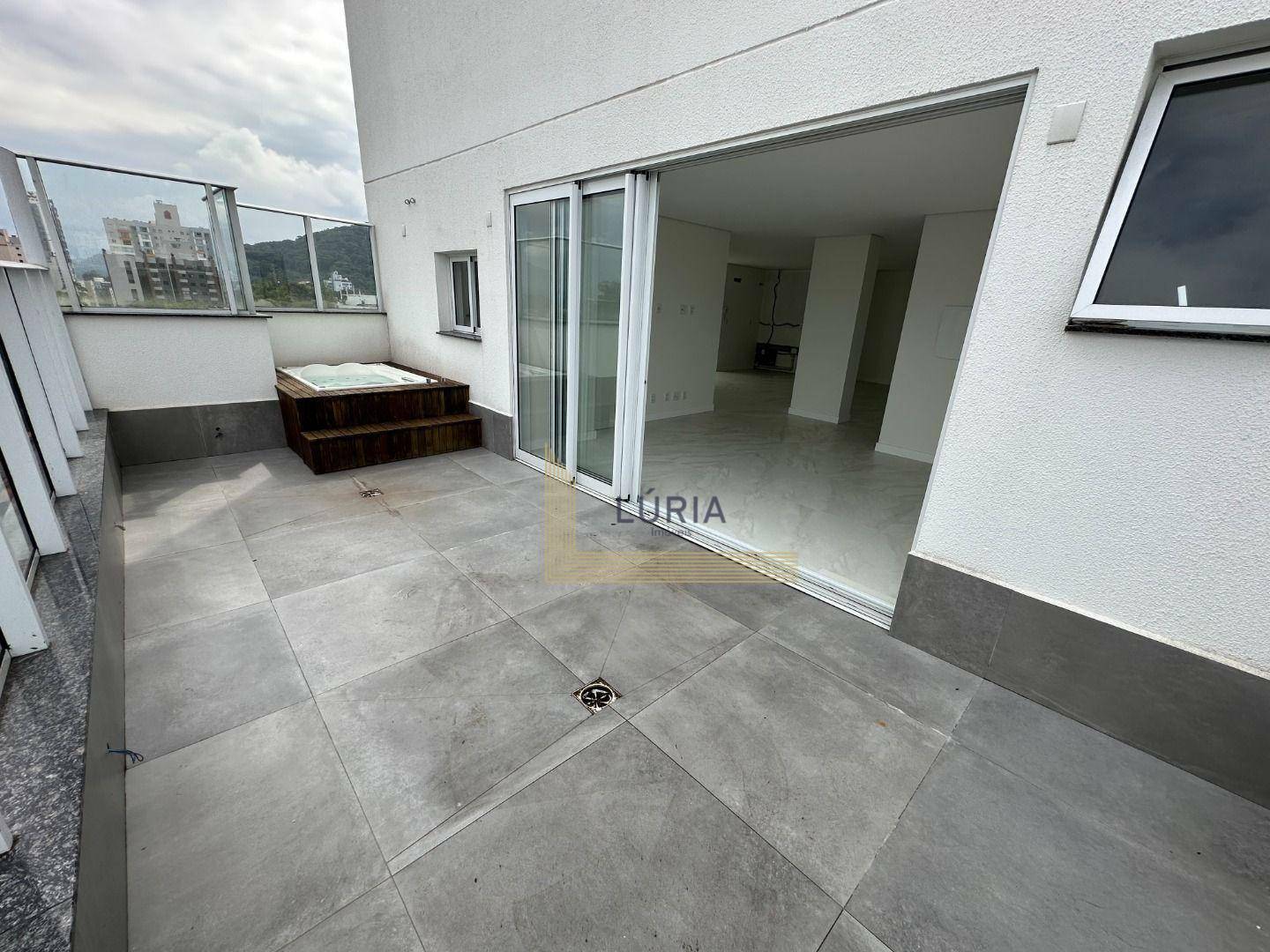 Apartamento à venda com 3 quartos, 151m² - Foto 11