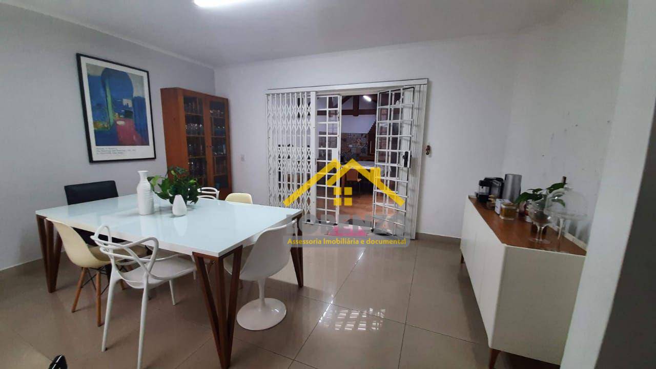 Sobrado à venda com 3 quartos, 300m² - Foto 13