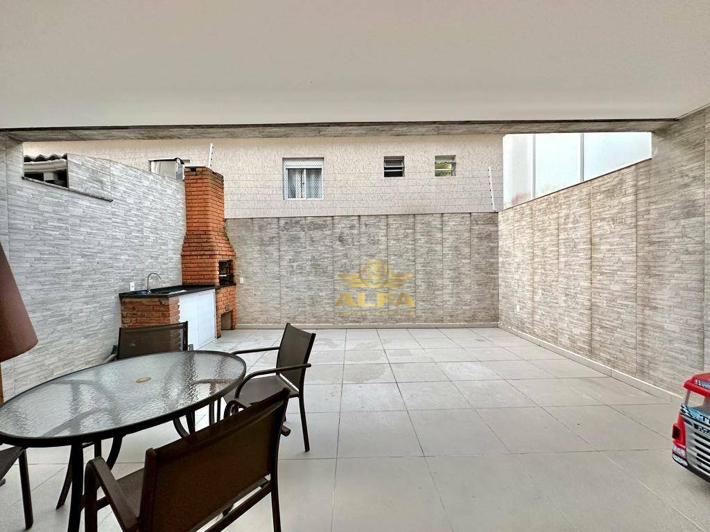 Casa de Condomínio à venda com 4 quartos, 315m² - Foto 14