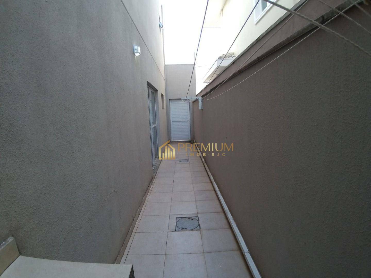 Sobrado à venda com 4 quartos, 231m² - Foto 4