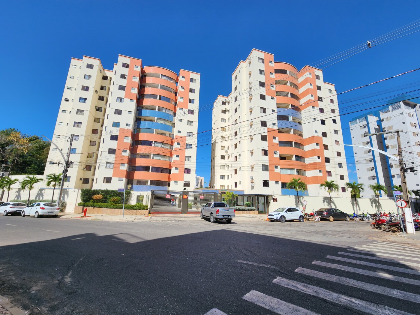 Apartamento para alugar com 4 quartos, 110m² - Foto 2