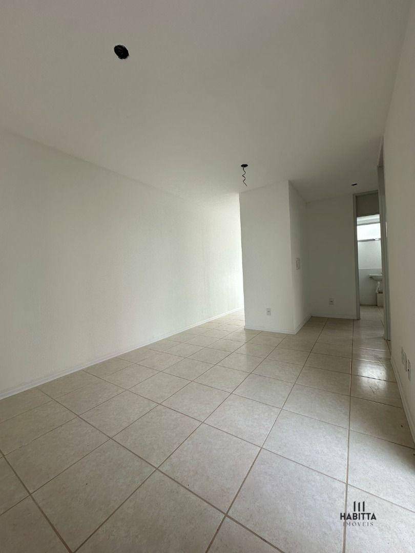 Apartamento à venda com 2 quartos, 45m² - Foto 15