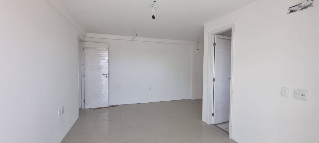 Apartamento à venda com 3 quartos, 151m² - Foto 13