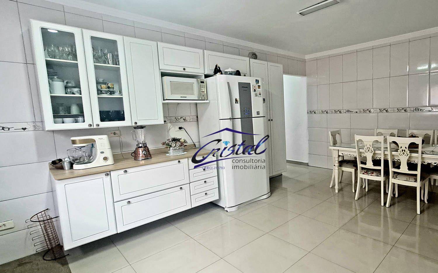 Casa, 4 quartos, 230 m² - Foto 8