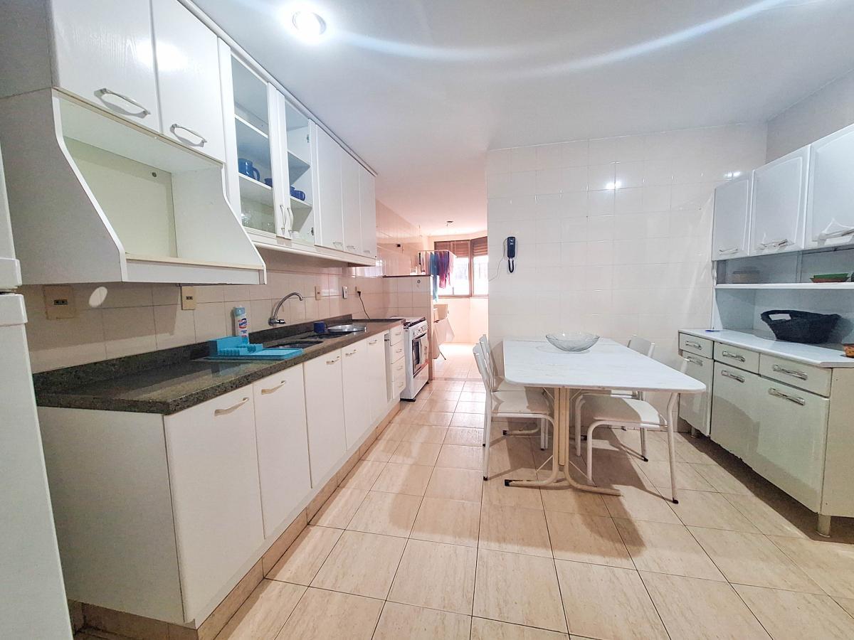 Apartamento à venda com 3 quartos, 194m² - Foto 24