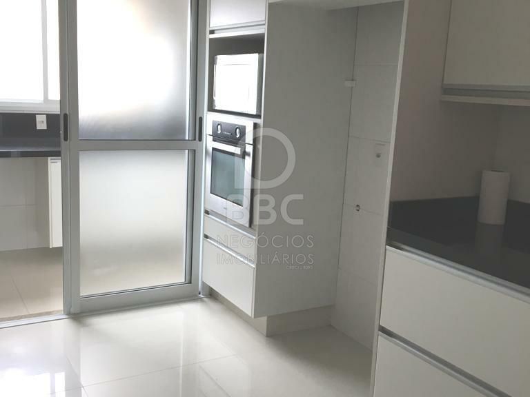 Apartamento à venda com 3 quartos, 136m² - Foto 10