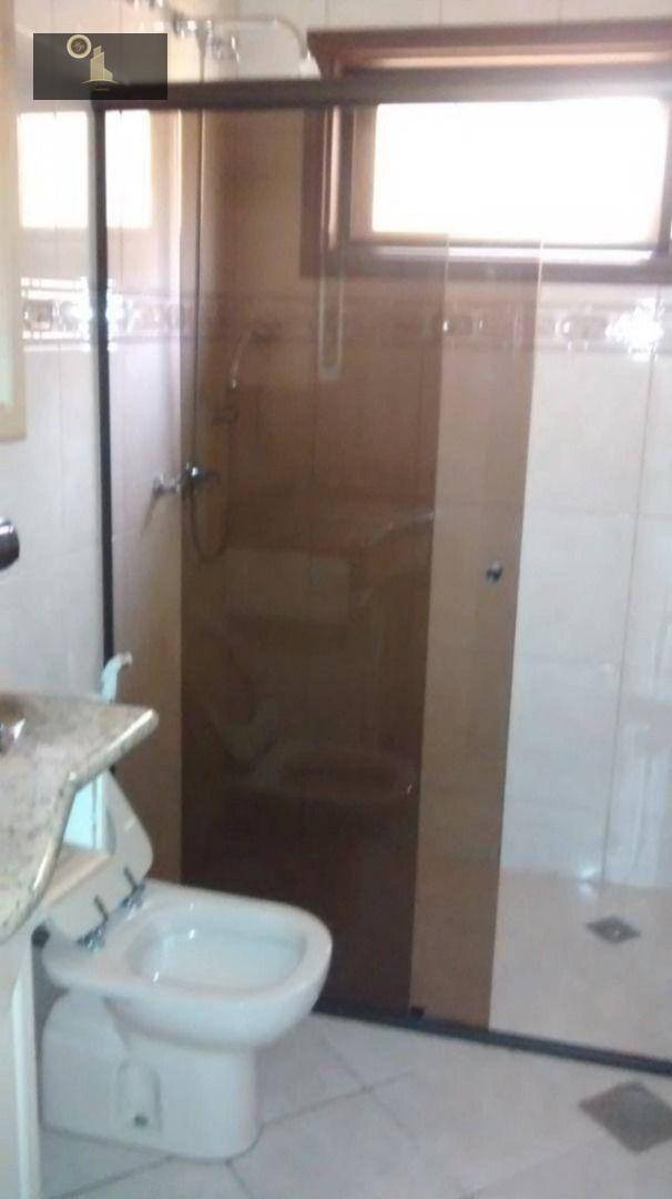 Casa de Condomínio à venda com 3 quartos, 380m² - Foto 2