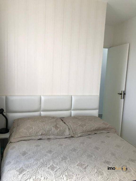 Apartamento à venda com 2 quartos, 72m² - Foto 4