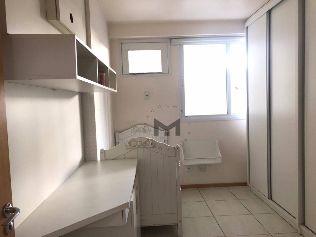 Apartamento à venda com 2 quartos, 80m² - Foto 18