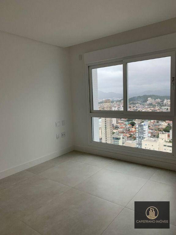 Apartamento à venda com 3 quartos, 137m² - Foto 9