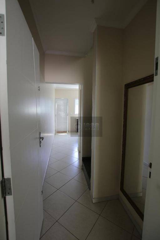 Sobrado à venda com 3 quartos, 250M2 - Foto 8