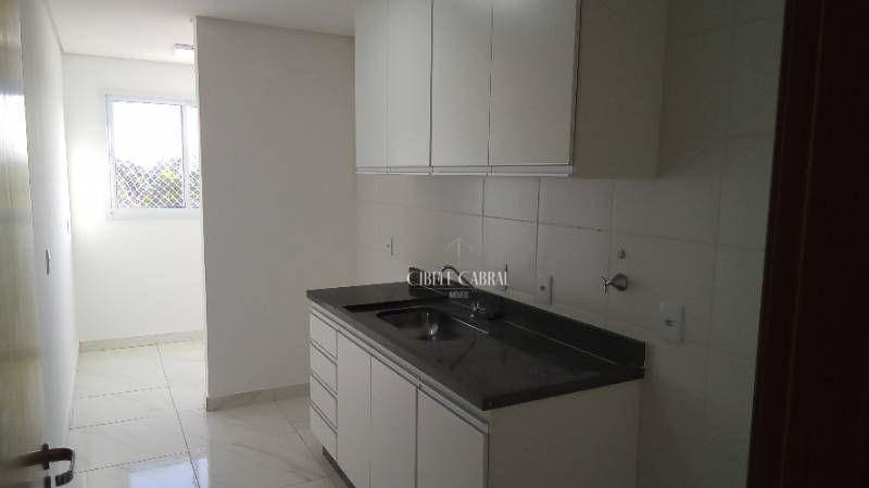 Apartamento à venda com 2 quartos, 63m² - Foto 3