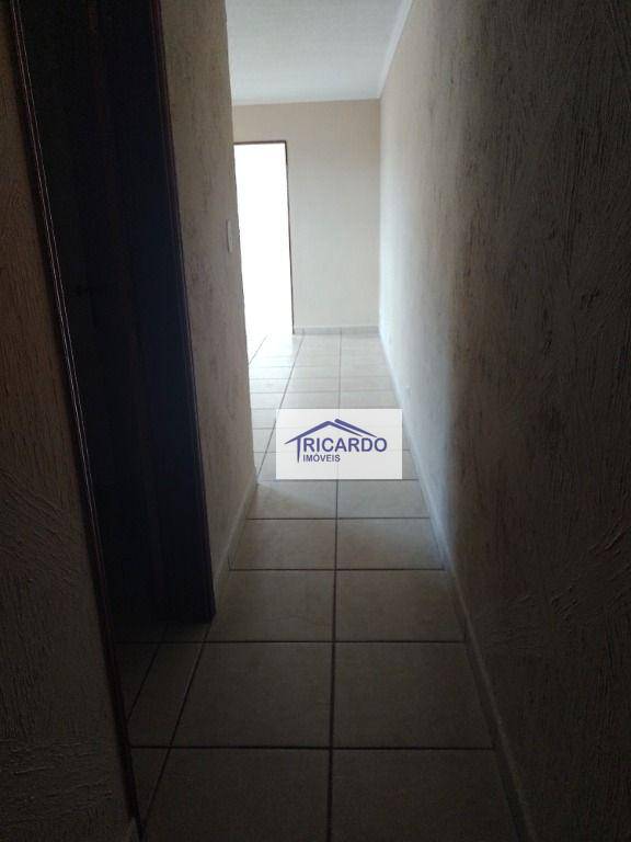 Sobrado à venda com 2 quartos, 170m² - Foto 25