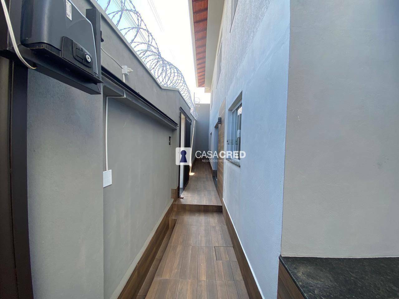 Casa à venda com 3 quartos, 300m² - Foto 12