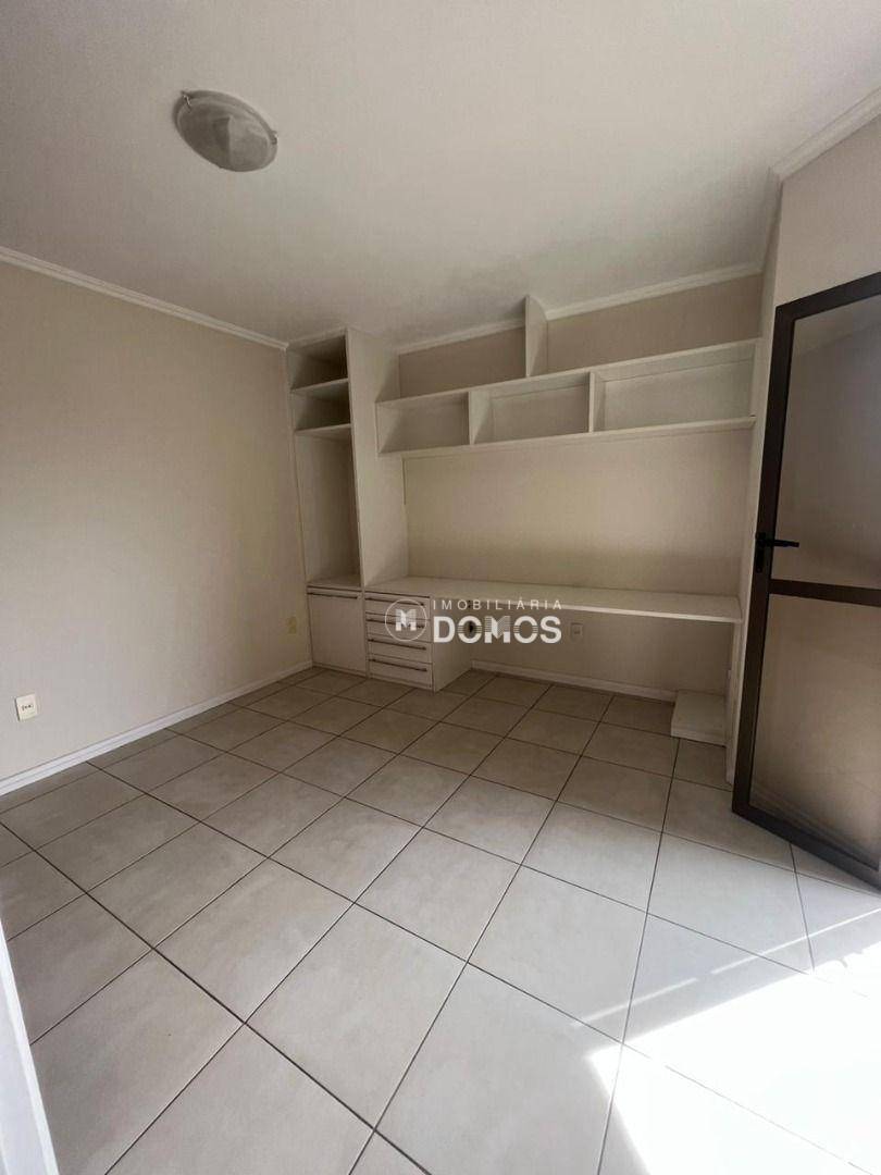 Apartamento para alugar com 4 quartos, 315m² - Foto 17