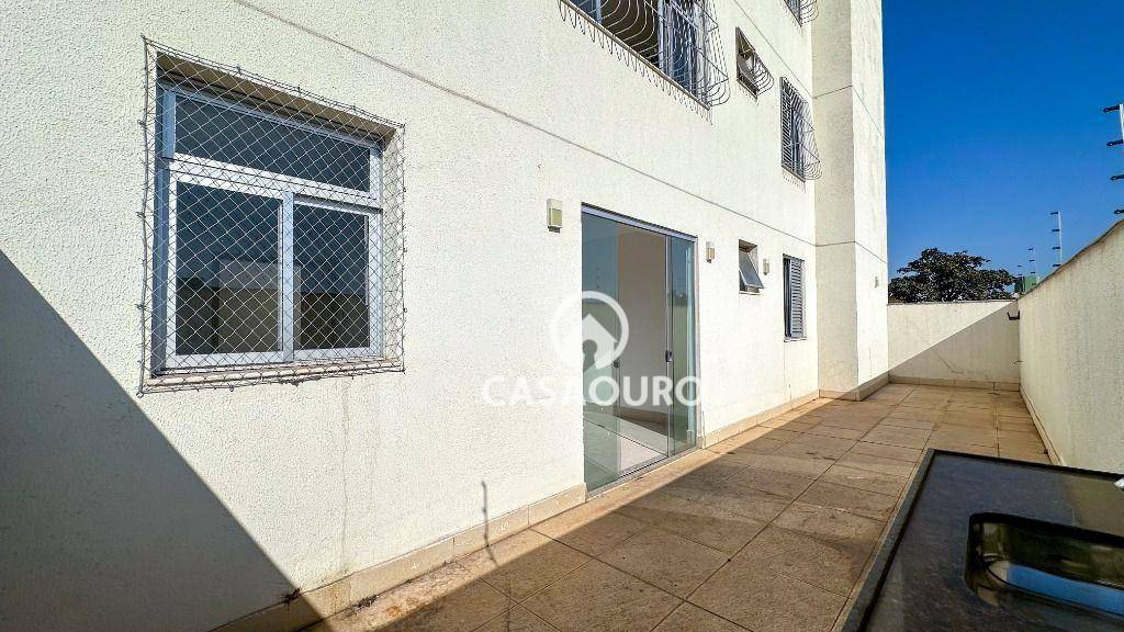 Apartamento à venda com 2 quartos, 102m² - Foto 2