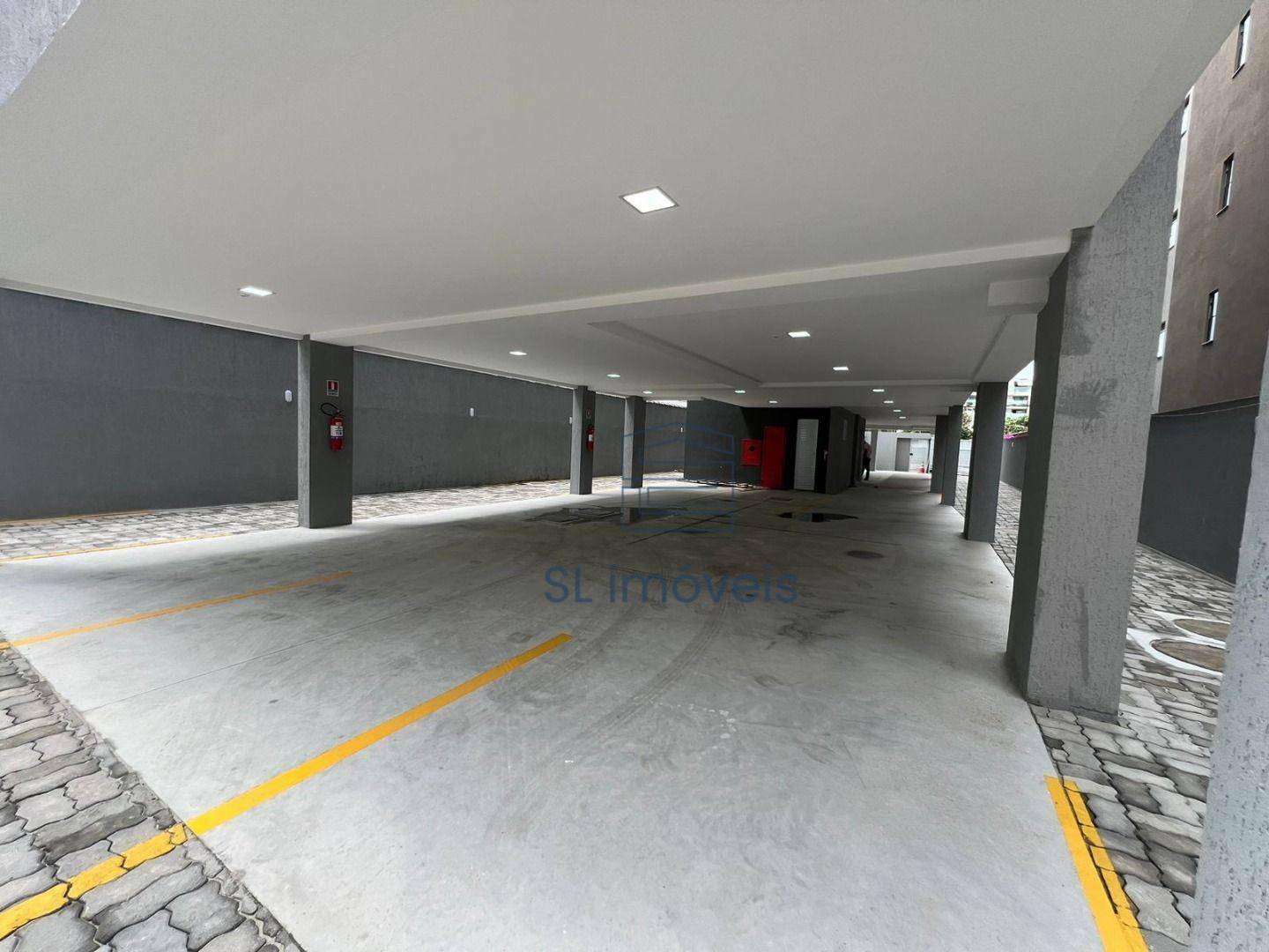 Cobertura à venda com 2 quartos, 70m² - Foto 6