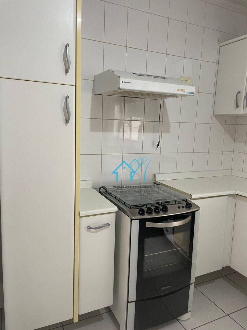 Apartamento para alugar com 3 quartos, 120m² - Foto 18