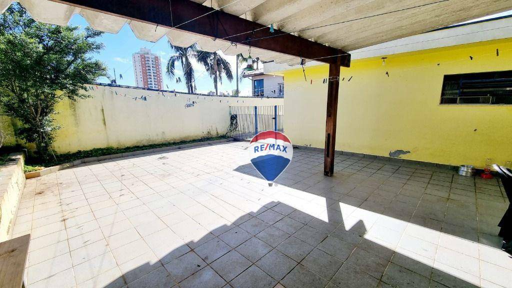 Casa à venda com 3 quartos, 256m² - Foto 37